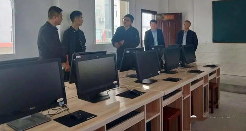 杭州泰潼商貿(mào)攜手富陽電子商務(wù)，以電商服務(wù)為橋梁，溫暖捐贈(zèng)陽光學(xué)子